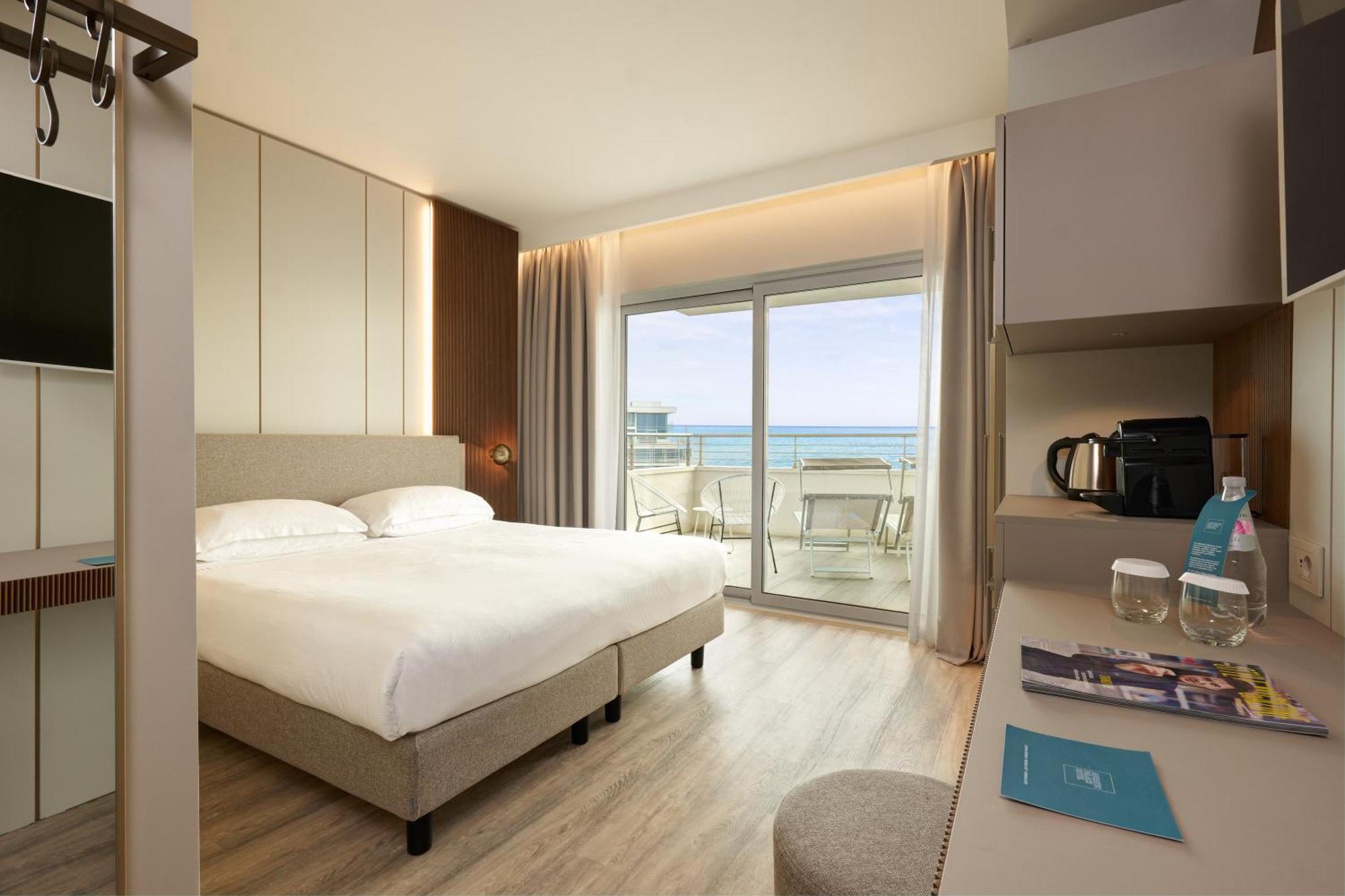 Adriatic Palace Hotel Лідо-ді-Єзоло Екстер'єр фото