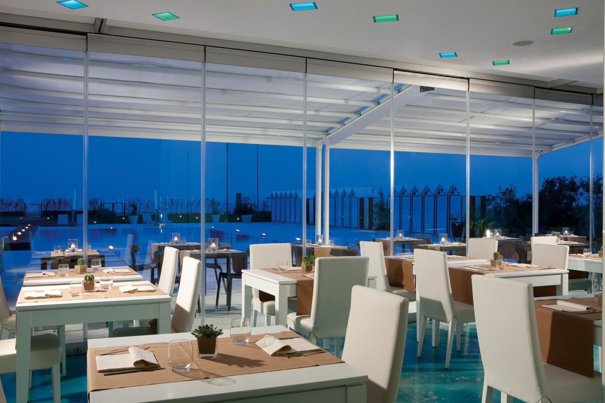 Adriatic Palace Hotel Лідо-ді-Єзоло Екстер'єр фото