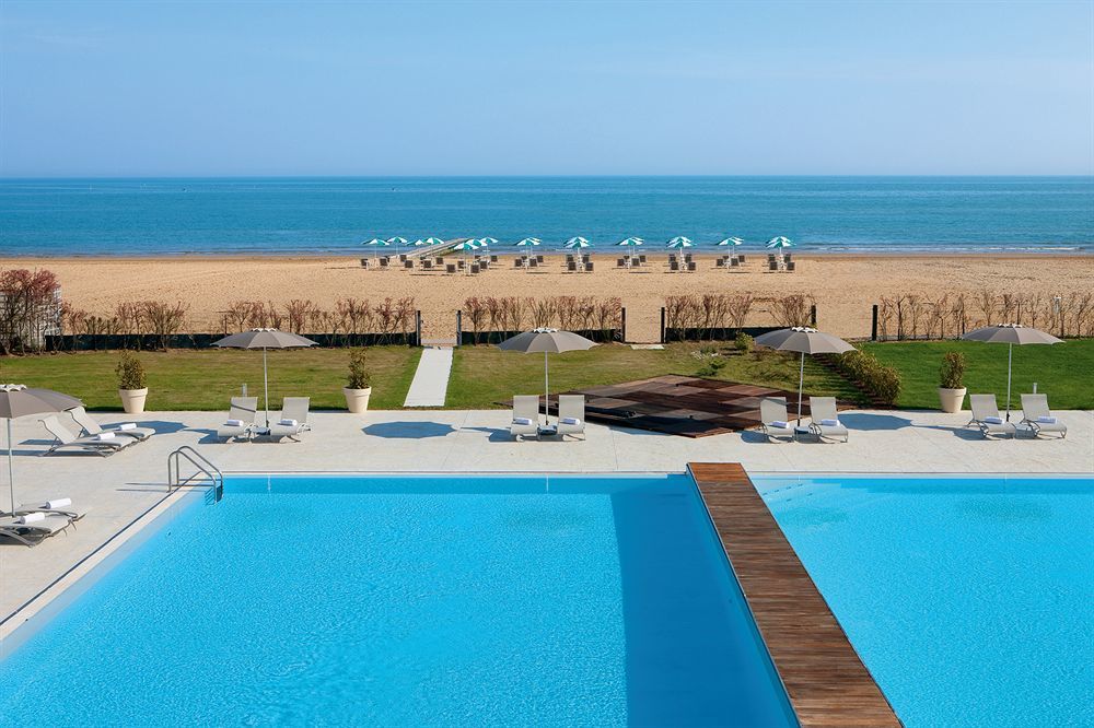 Adriatic Palace Hotel Лідо-ді-Єзоло Екстер'єр фото