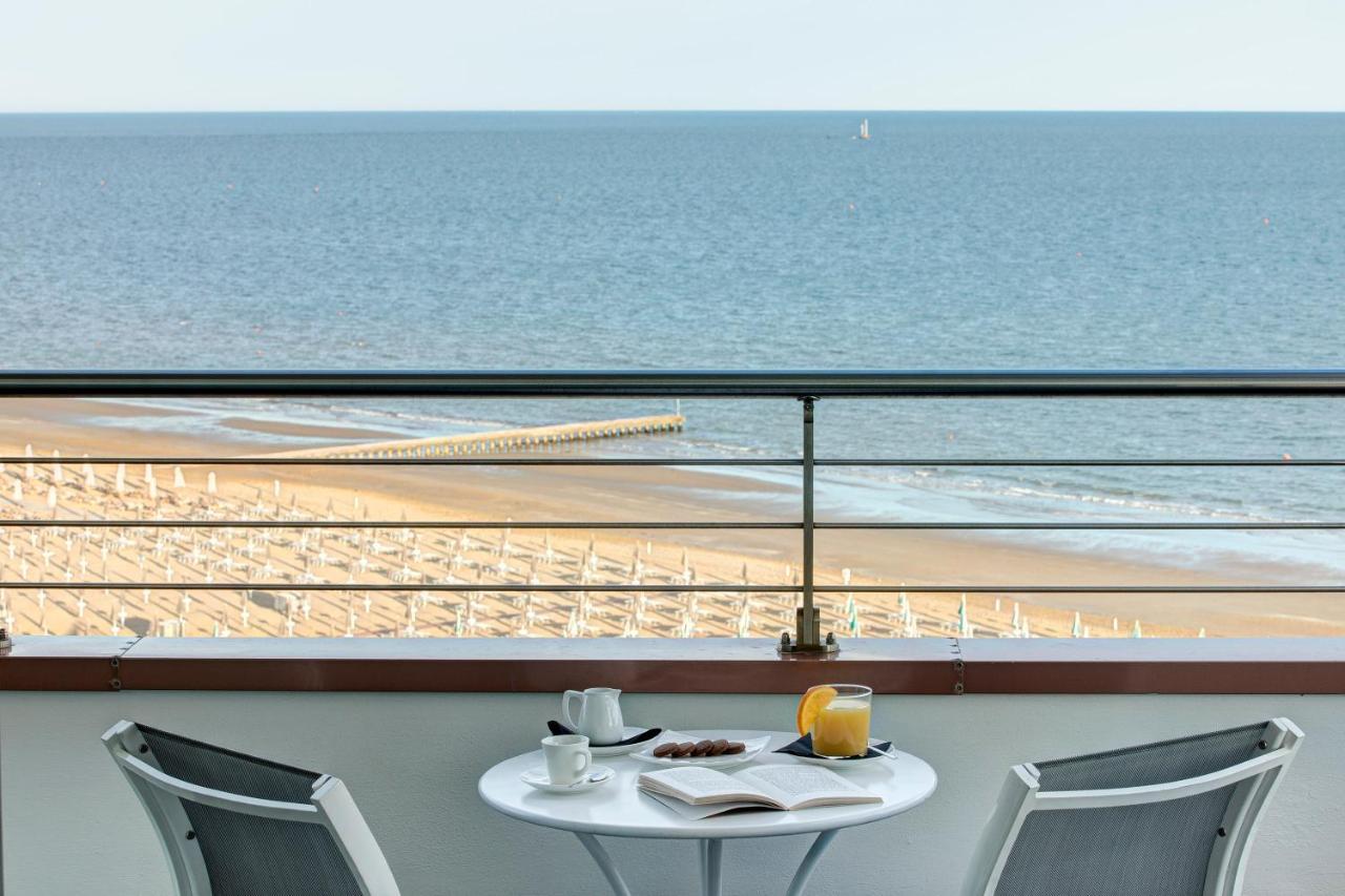 Adriatic Palace Hotel Лідо-ді-Єзоло Екстер'єр фото