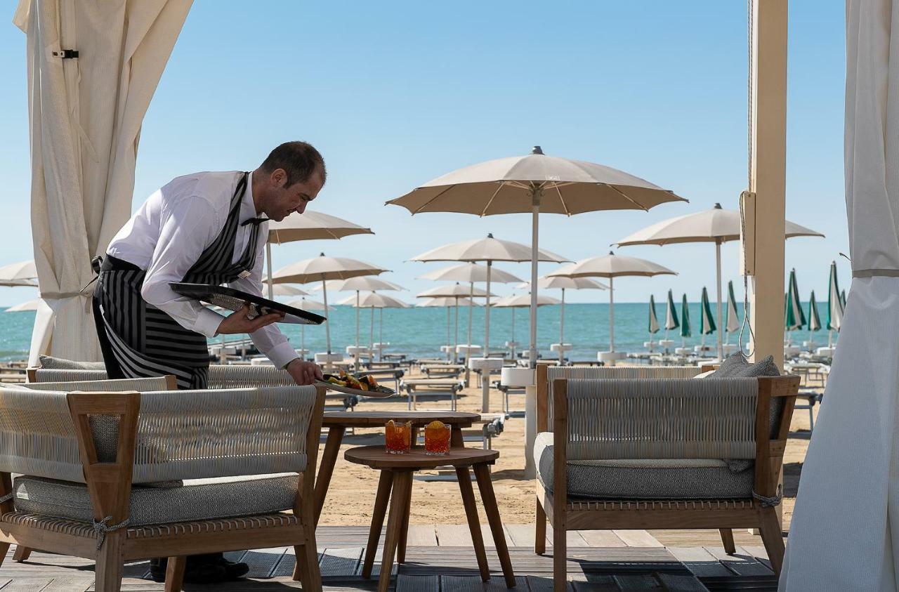 Adriatic Palace Hotel Лідо-ді-Єзоло Екстер'єр фото