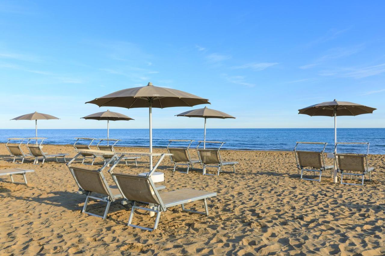 Adriatic Palace Hotel Лідо-ді-Єзоло Екстер'єр фото