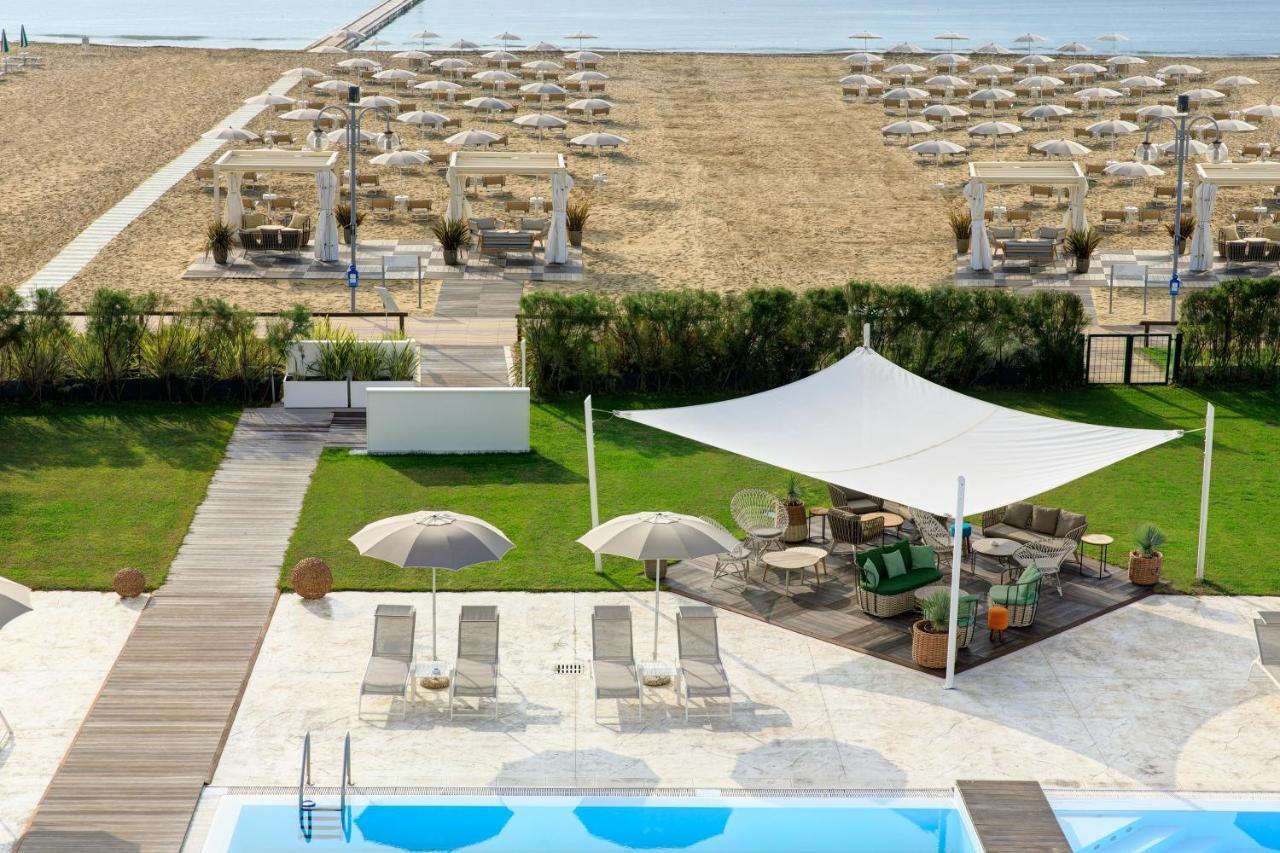 Adriatic Palace Hotel Лідо-ді-Єзоло Екстер'єр фото